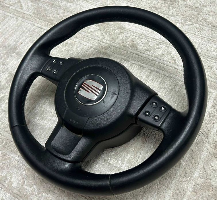 Volane Piele Seat ALTEA/LEON 3spite si comenzi