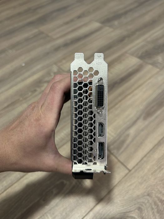 Видео карта GTX 1660 6 гб