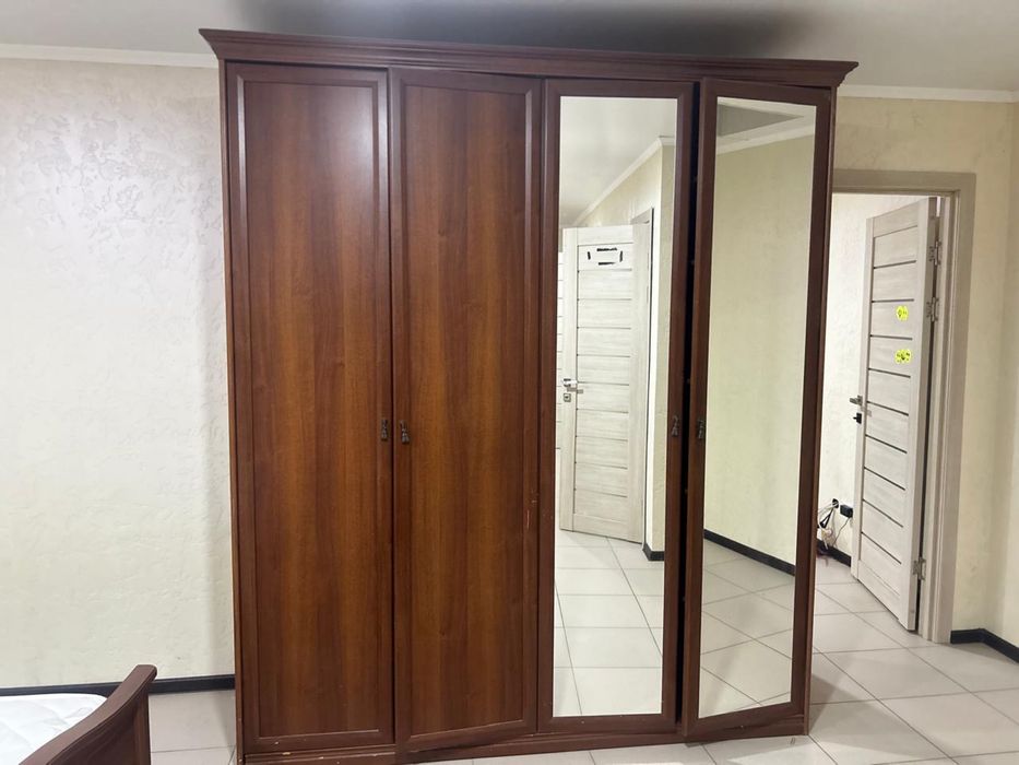 Спальный гарнитур