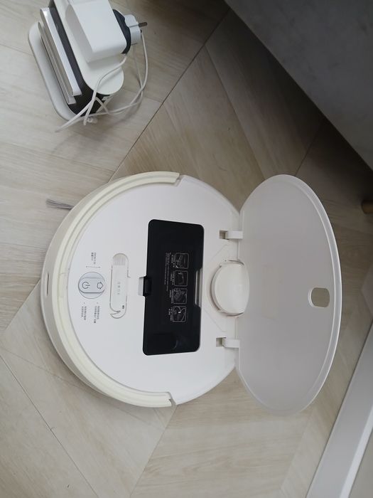 Робот пылесос  Xiaomi Mi Robot Vacuum-Mop Pro