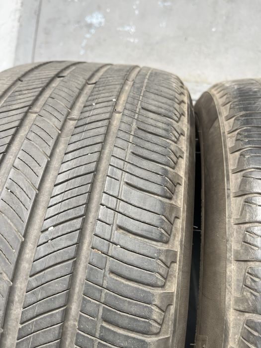 2 бр. всесезонни гуми 245/45/18 Michelin DOT  2923 3,5 mm