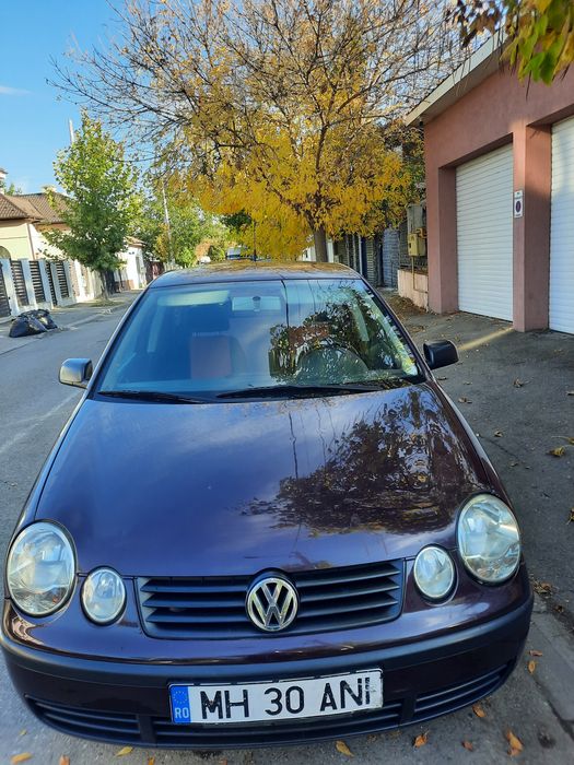 VOLKSWAGEN Polo