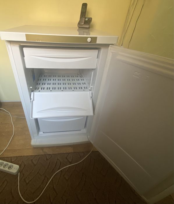 Продам Морозильник Indesit в хорошем состоянии