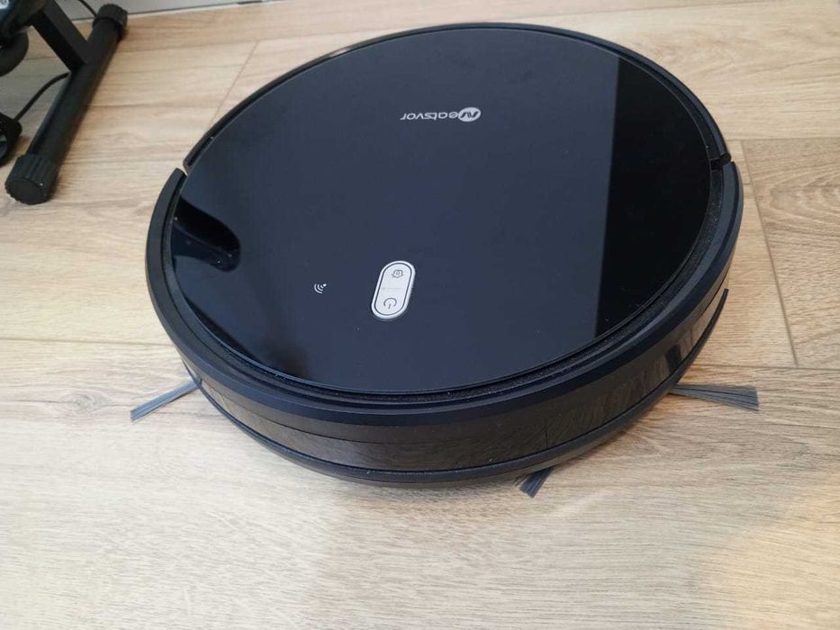 Продаю робот пылесос в отличном состоянии 25000 тг