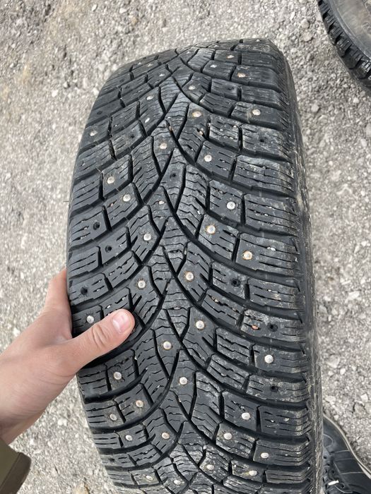 Продам шины зимние 215/55/17