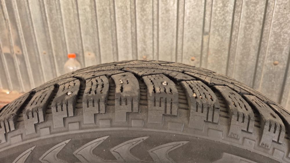 Продам резину R17