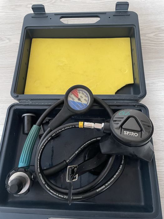 Regulator de scufundare cu monometru