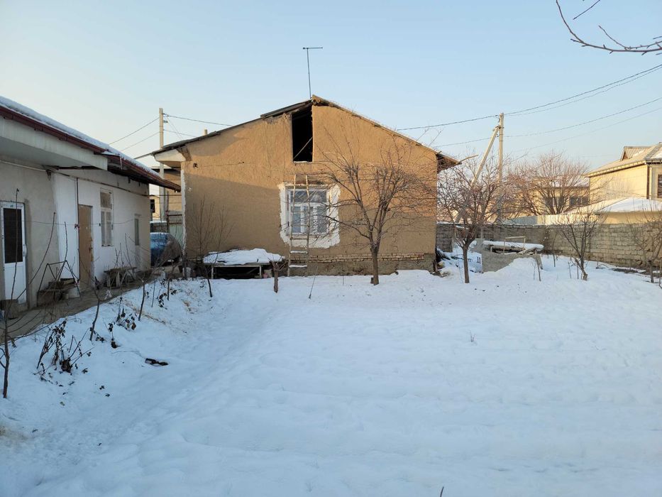 Продается дом с земельным участком в Яшнабадском районе!