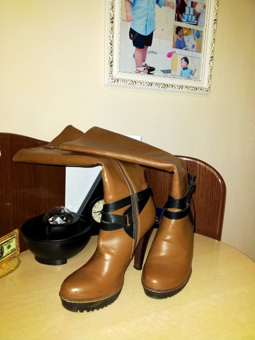 Срочно!Красивые весенние сапожки.