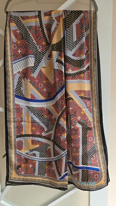 Копринен шал Louis Vuitton нов