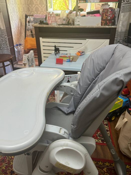 Детский стульчик для кормления chicco