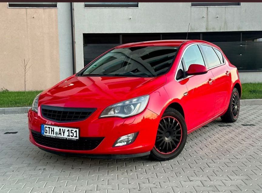 Opel Astra J 2010