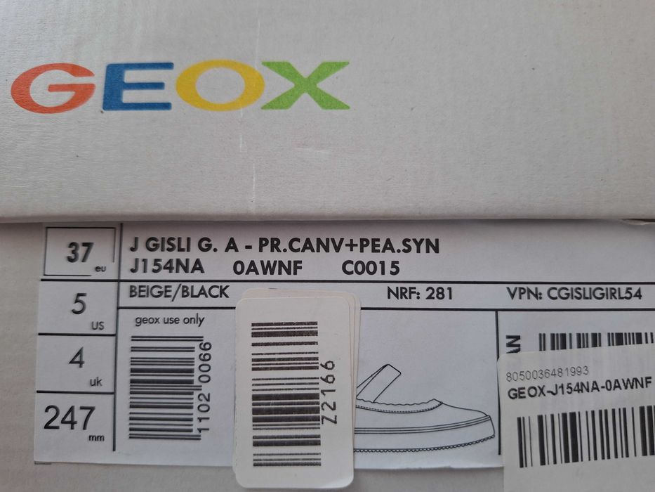 Обувки Geox 37 нови