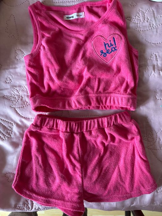 Дрешки за момиче р 98-104