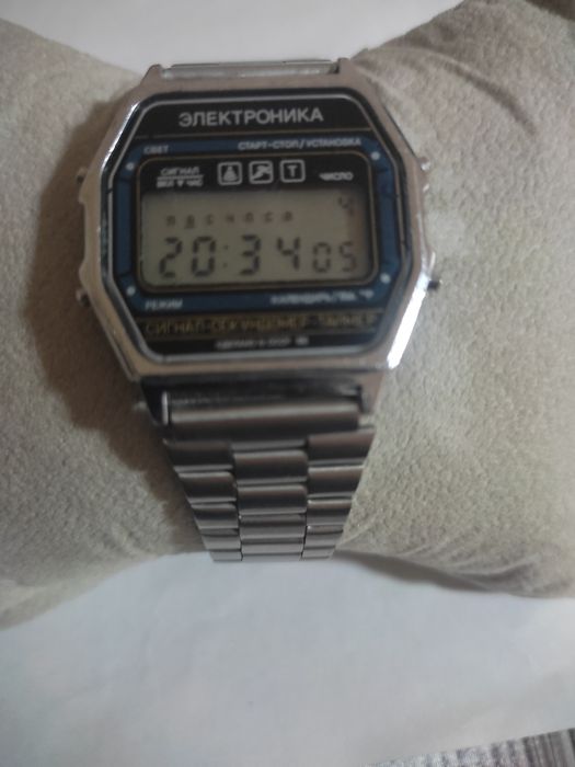 Часы ссср наручные.