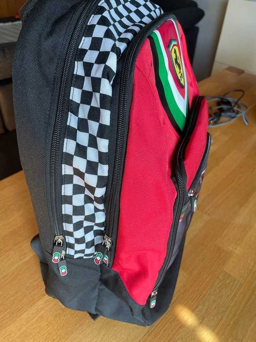 Ученическа Раница – Ferrari