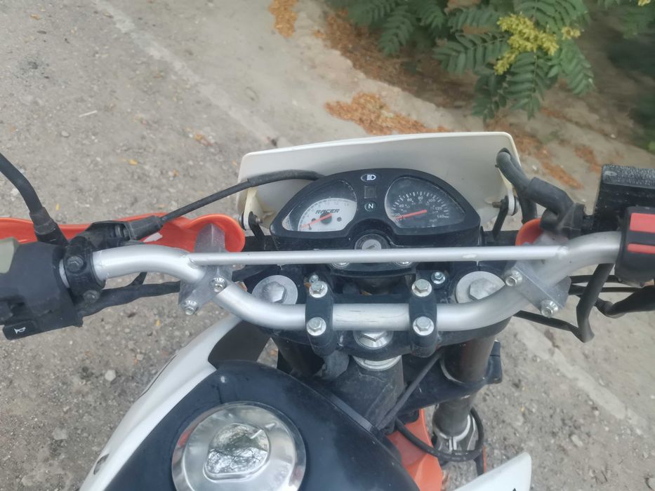 Мотоцикл эндуро 250см3. Срочно!