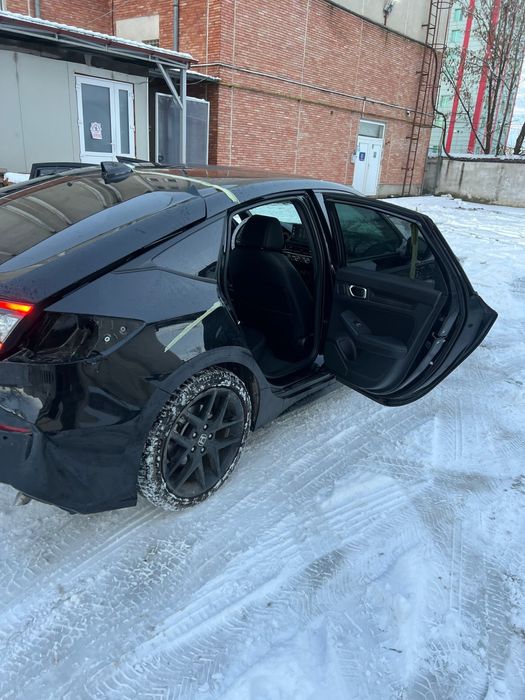 Honda Civic 2025 2600 KM 2.0 Benzina Hibrid  usor avariat / avariate