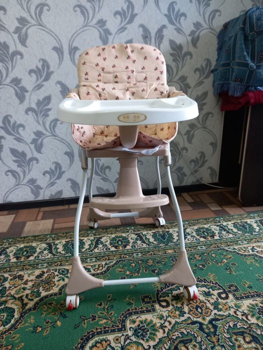 Стул для кормления