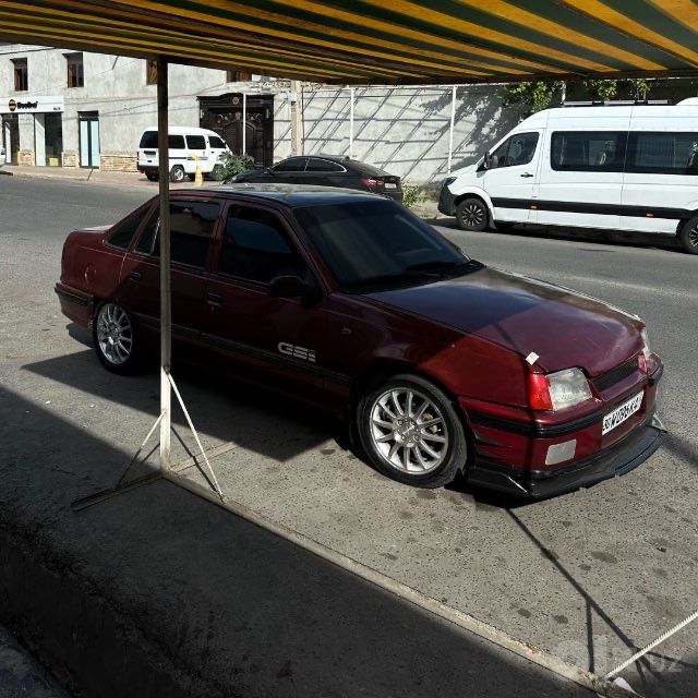 Racer opel kadett dewoo zapchast