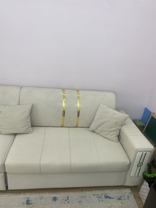 Продам диван 3 метра