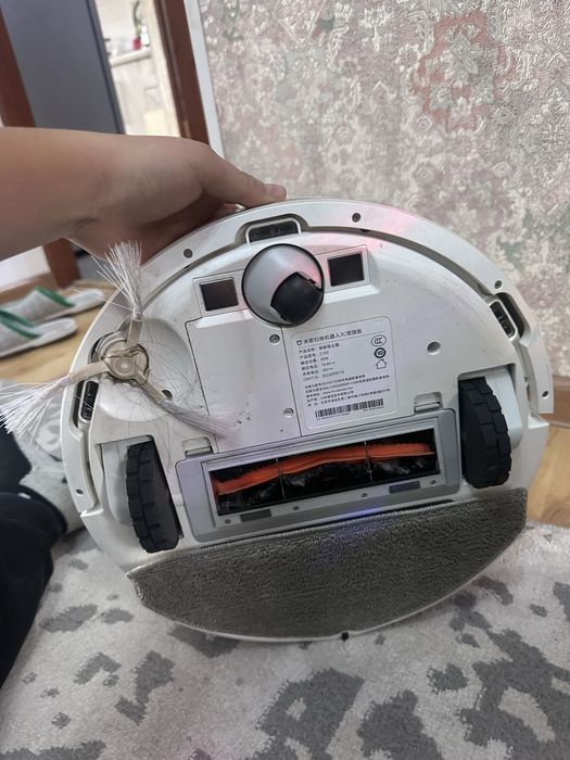 Роботпылесос в хорошем состояние