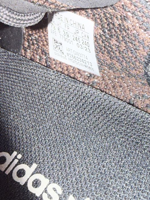 Yeezy 350 V2 MX Rock marimea 39