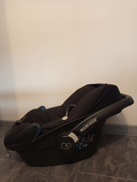 Maxi cosi столче