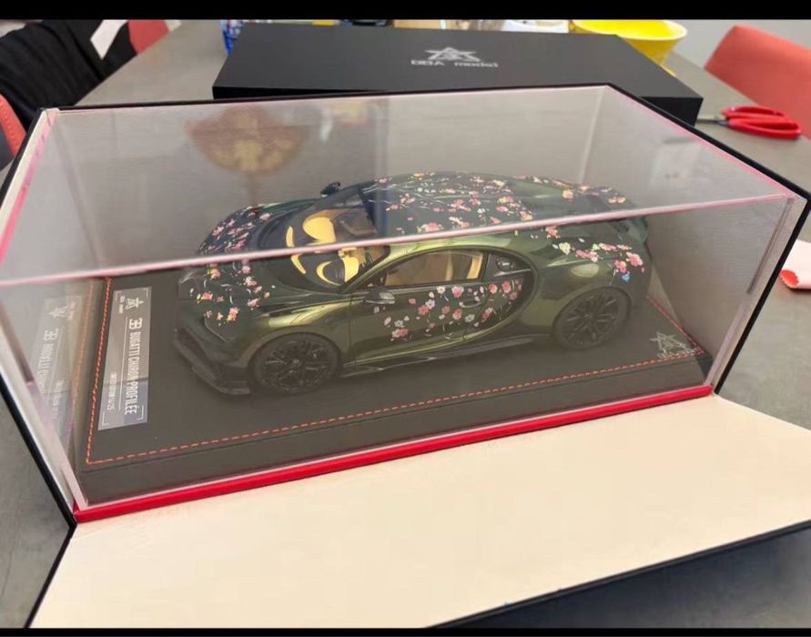 Bugatti chiron limited 25 штук в масштабе 1:18