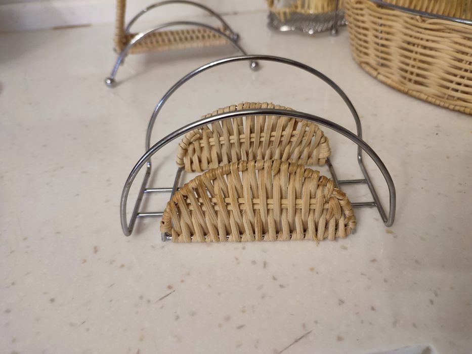 Продам плетеные корзины для кухни