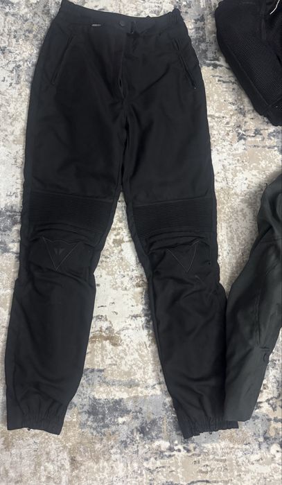 Geaca moto 52  barbati- Pantaloni dainese 44 dama