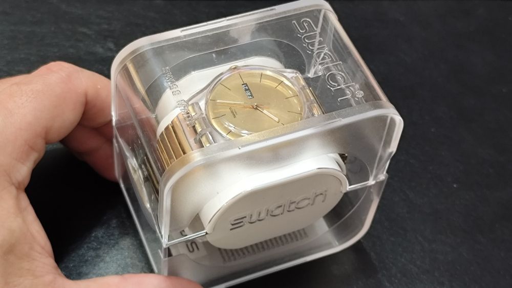 Swatch Golden Rebel / Ретро Часовник / Swiss Made