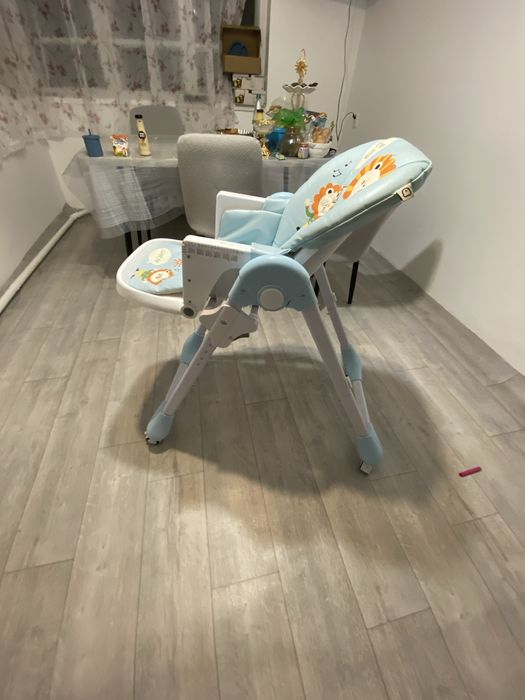 Детский стульчик купили вчера
