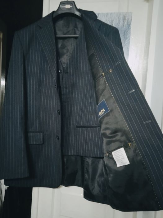 Пиджак с жилетом 52 /06 размера