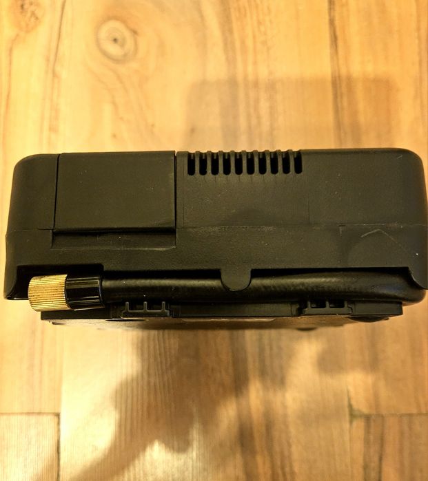 Авто компресор за гуми