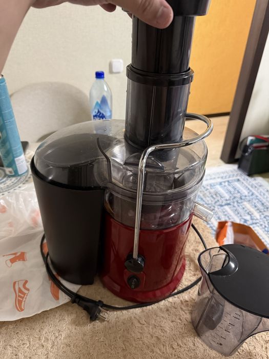 Продам соковыжималку maxwell