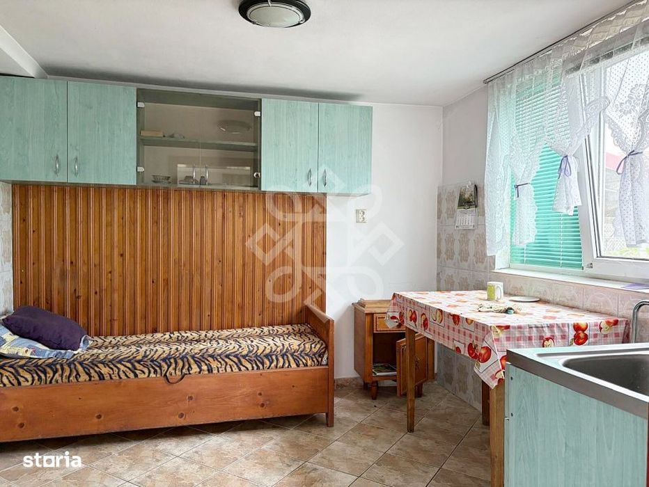 Casa si spatiu de productie in Iosia, teren 839 mp