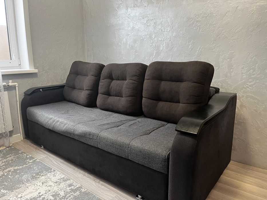 Продам диван в хорошем состоянии