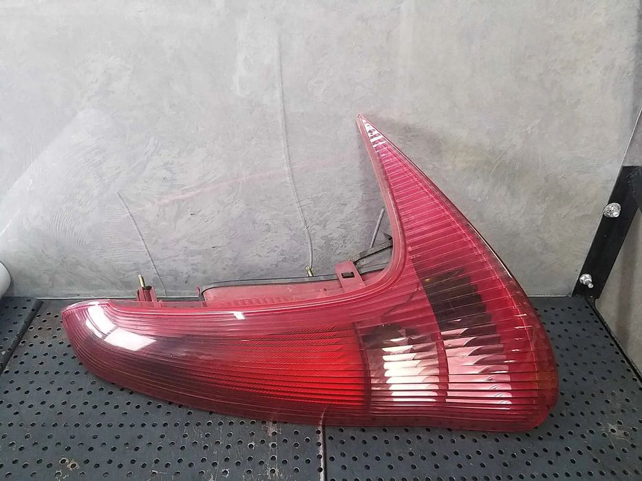 Stop tripla lampa dreapta peugeot 206 break