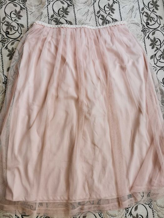 Тюлена пола с камъчета