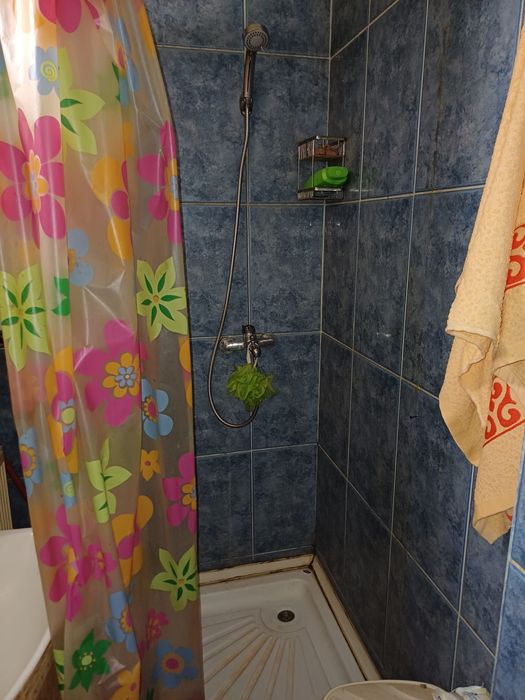 Închiriez garsonieră