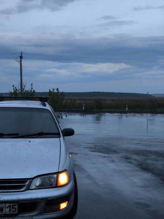 Toyota Caldinа 
Тойота калдина 190