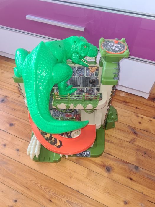 Детска писта динозавър