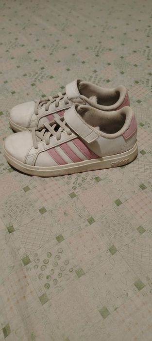 Марков и детцки обувки за момче и момиче