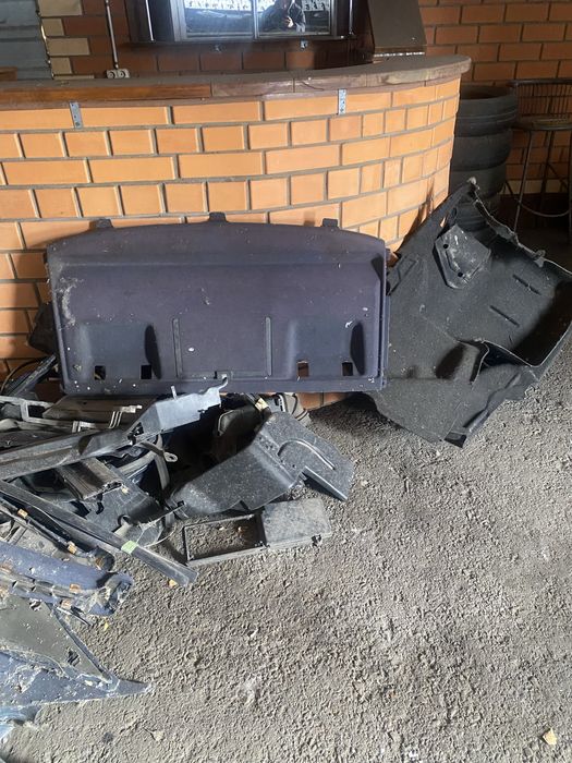 Продам пластик салона Мерс w202