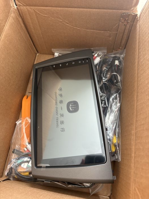 Toyota avensis T27 miltimedia