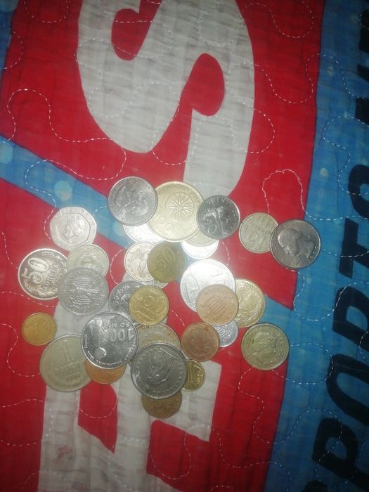 Продаю монеты разные