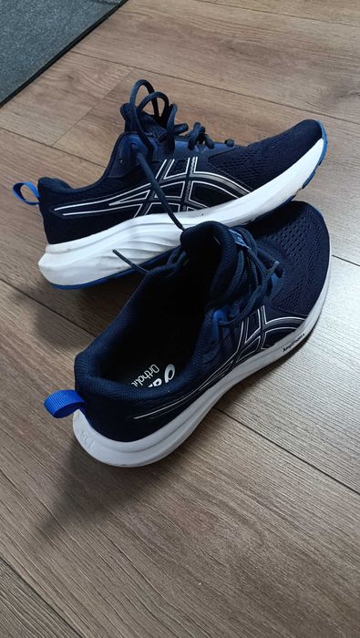 Маратонки Asics