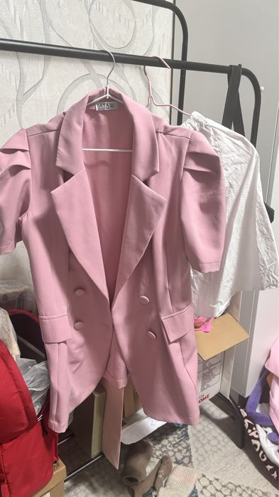 Платье пиджак розовое
