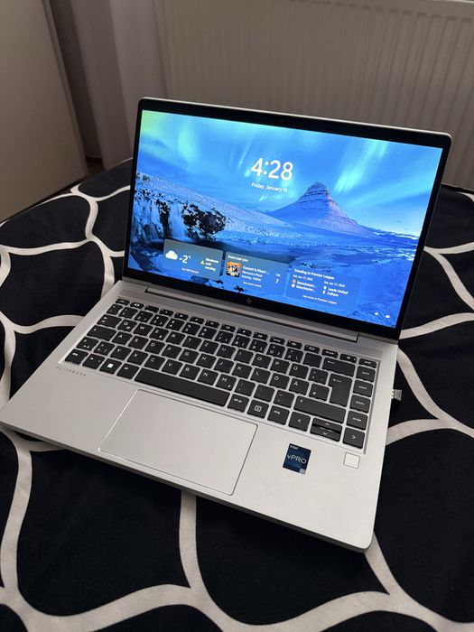 Laptop Premium HP EliteBook 640 G9 - Intel i5 Gen 12 24 GB RAM